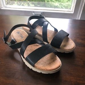 Korkease flat leather sandal size 7.5
